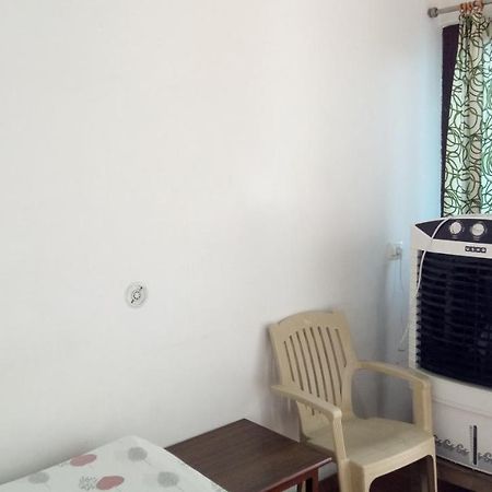 Ishan Paying Guest House Варанаси Екстериор снимка