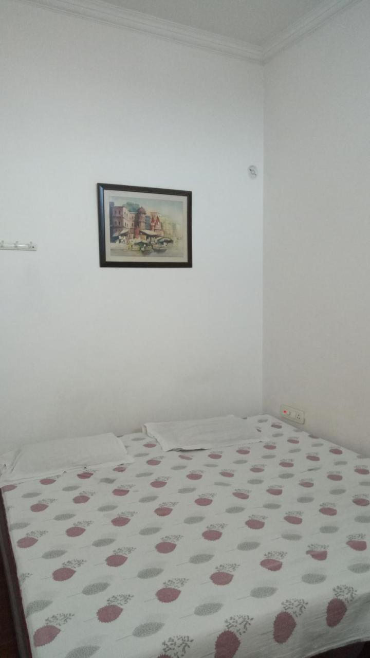 Ishan Paying Guest House Варанаси Екстериор снимка