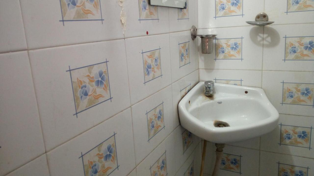 Ishan Paying Guest House Варанаси Екстериор снимка