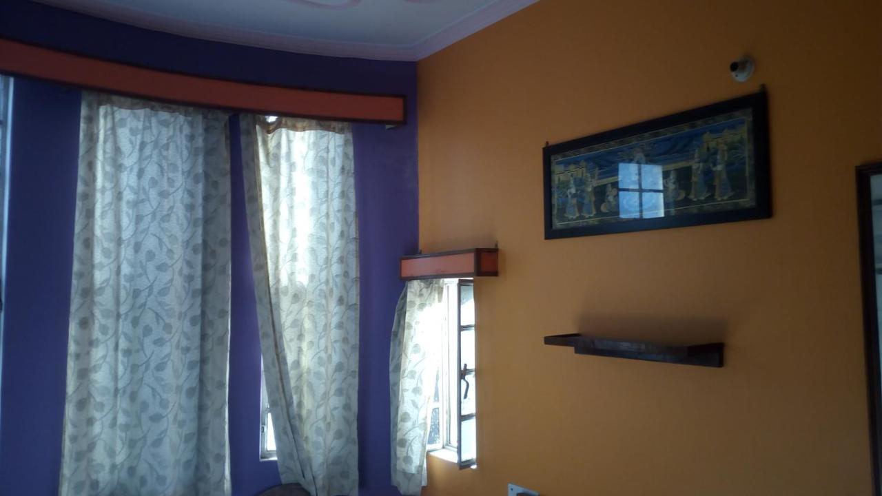 Ishan Paying Guest House Варанаси Екстериор снимка