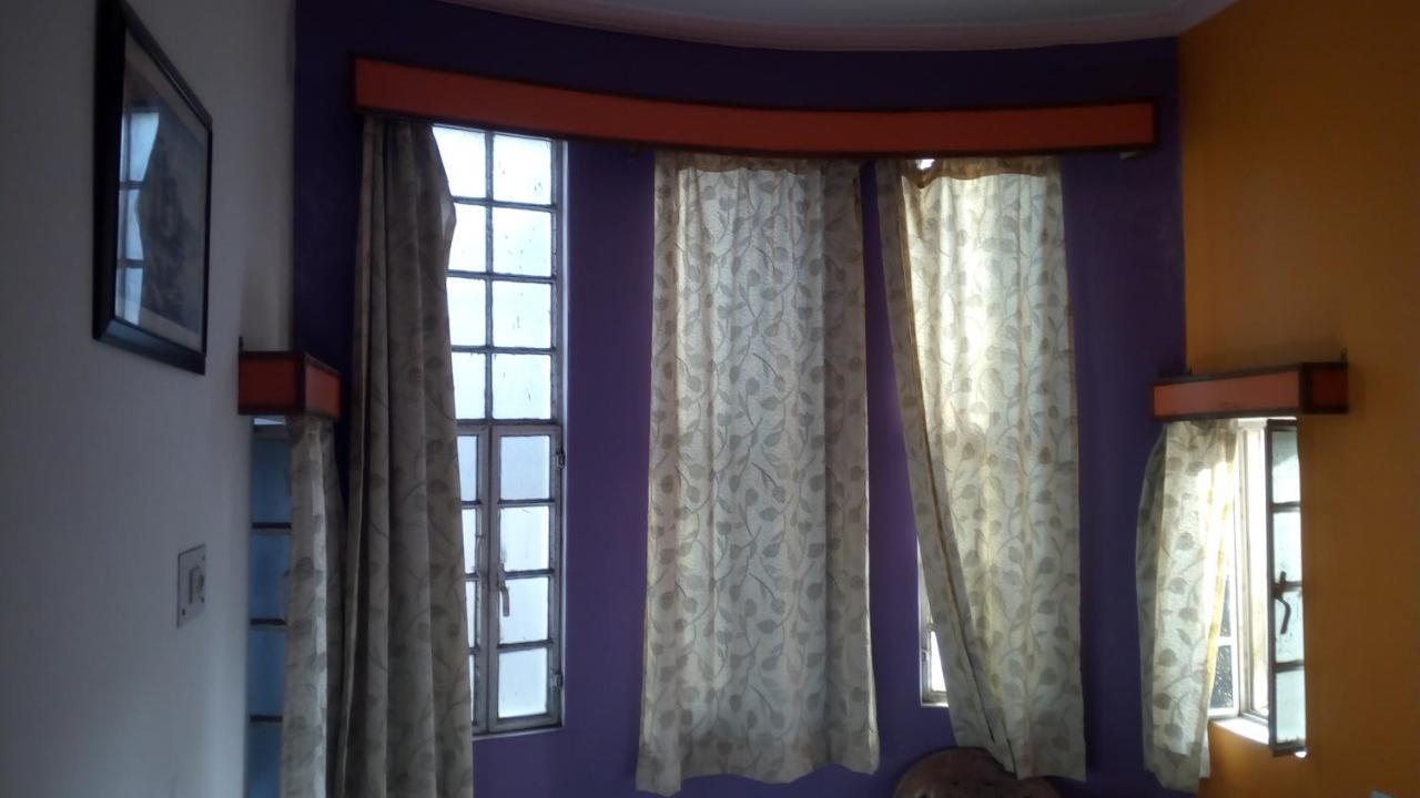 Ishan Paying Guest House Варанаси Екстериор снимка
