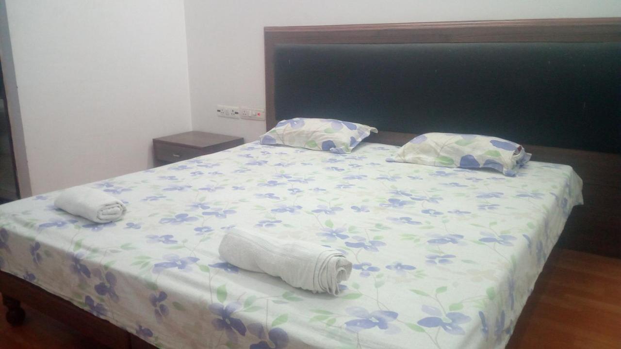 Ishan Paying Guest House Варанаси Екстериор снимка