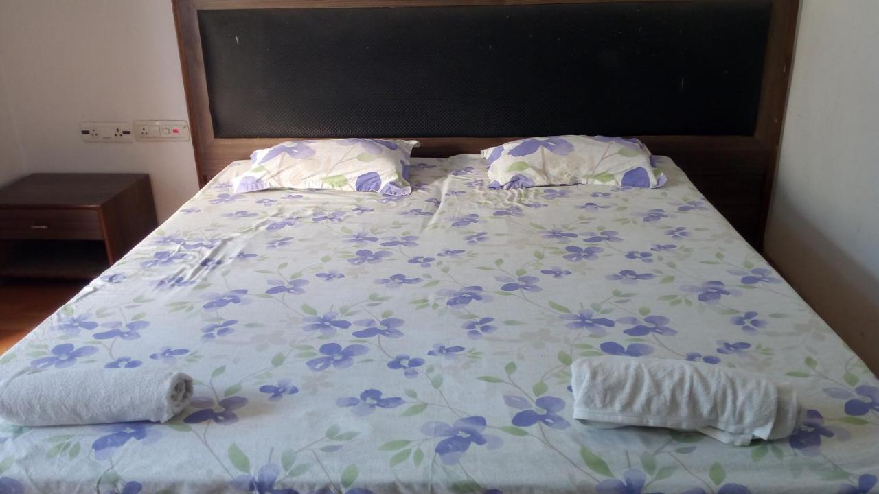Ishan Paying Guest House Варанаси Екстериор снимка